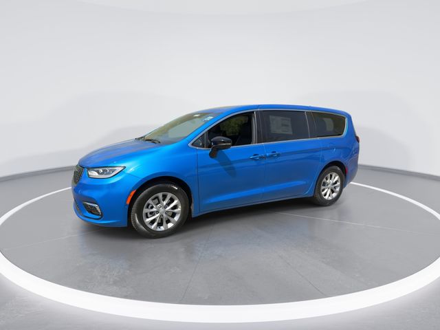 New 2026 Hydro Blue Pearl-Coat Exterior Paint Chrysler Limited image 4