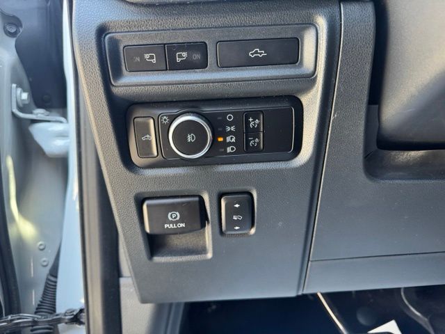 Used 2023 White Ford Platinum image 23