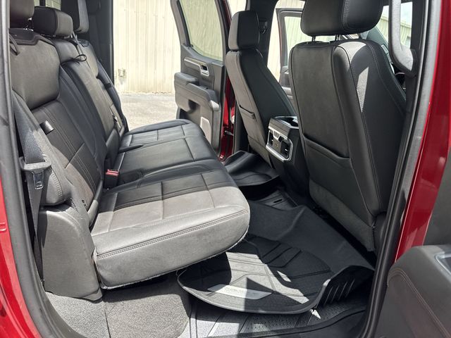 Used 2022  Chevrolet High Country image 11