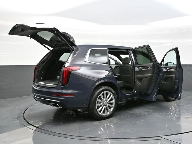 2025 Cadillac XT6 Premium Luxury photo