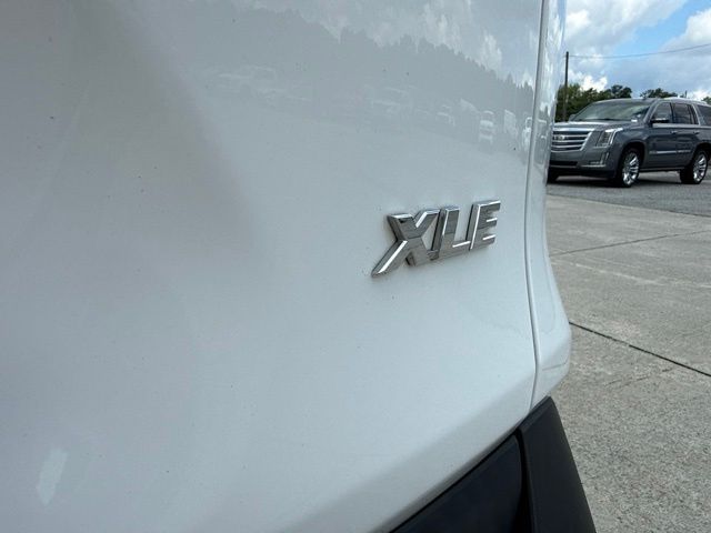 2021 Toyota RAV4 XLE:B02452