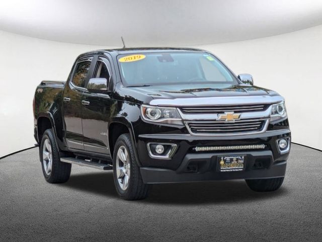 2019 Chevrolet Colorado LT 2