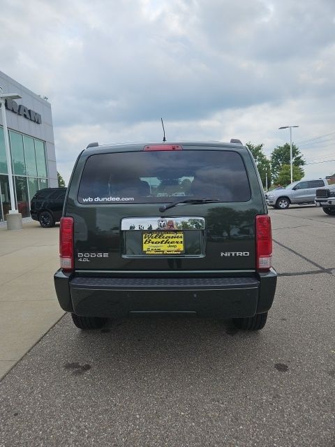 2010 Dodge Nitro Detonator - Natural Green Pearlcoat exterior view 9