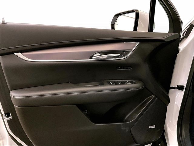 2023 Cadillac XT6 Luxury White at Auto Express Mitsubishi