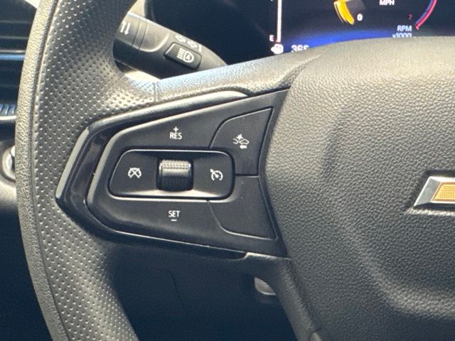 Used 2025 Chevrolet Trax SUV