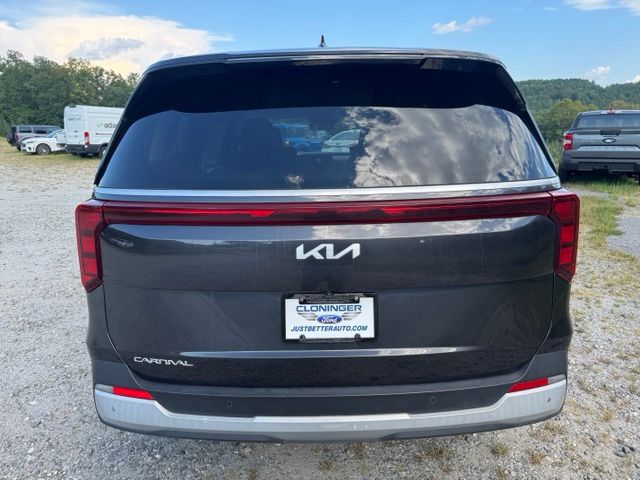 Used 2025  Kia LXS image 6