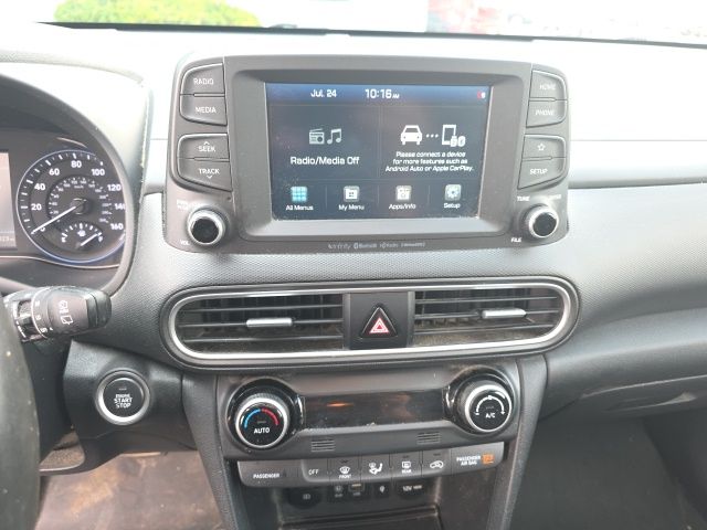 Used 2021 Lunar White Hyundai Limited image 3