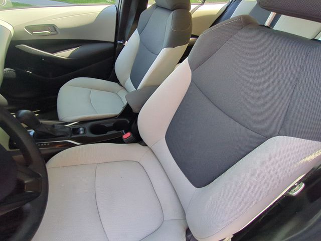 Used 2022 Black Toyota L image 27