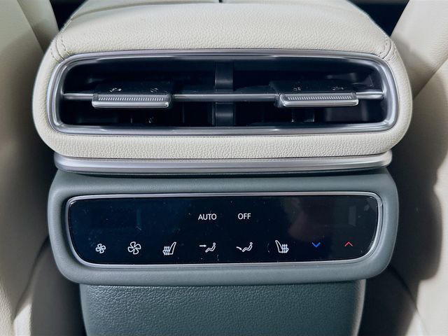 Thumbnail: 2026 Genesis GV80 - 18