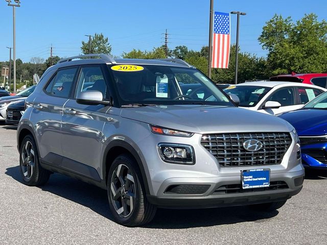 Shimmering Silver 2025 Hyundai Venue SUV / Crossover Front-Wheel Drive Continuously Variable Transmission