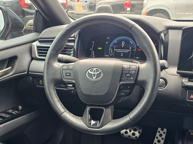 2025 Toyota Camry SE:169133B