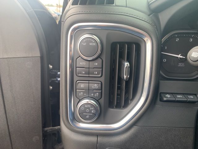2023 GMC Sierra 3500HD Denali photo