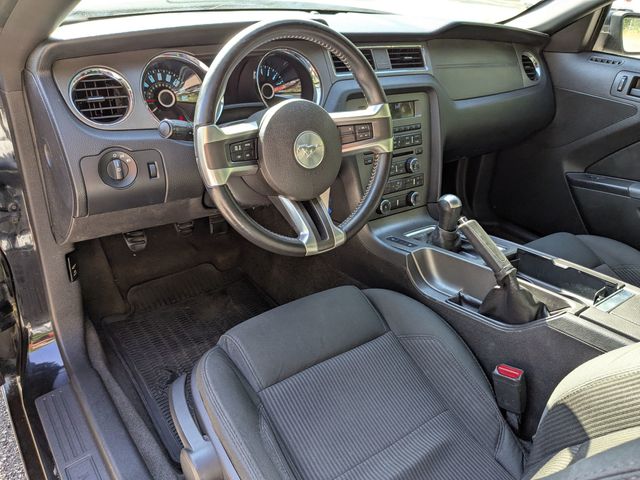 2014 Ford Mustang V6 photo