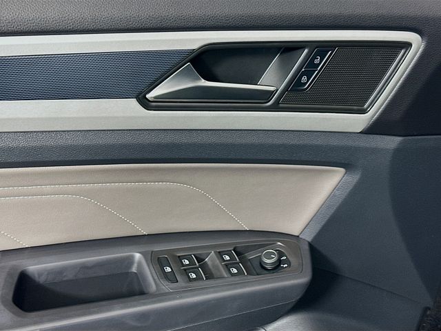 Thumbnail: 2022 Volkswagen Atlas - 17