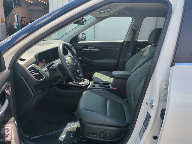 used 2024 Kia Seltos car, priced at $24,991