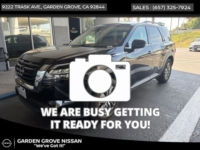 2024 Nissan Pathfinder SV FWD