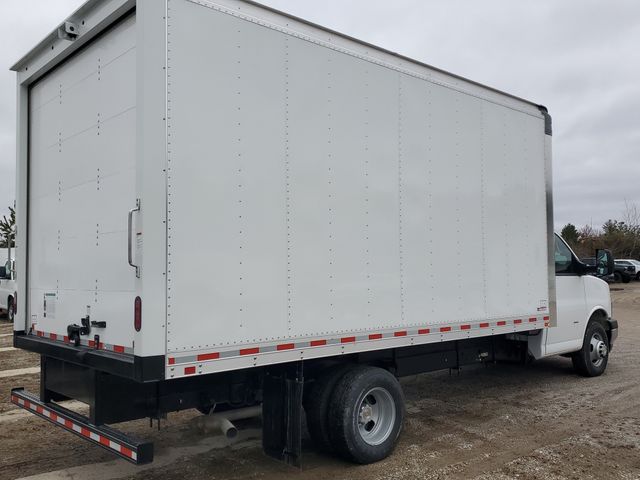 New 2026 Chevrolet Express 3500 - photo 2