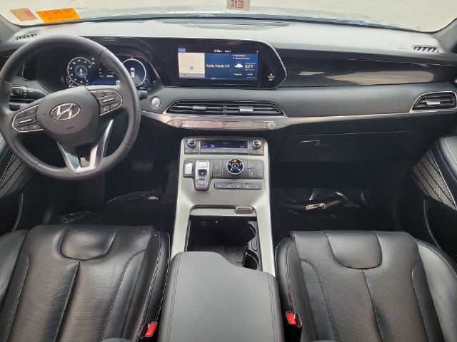 Used 2020 Green Hyundai Limited image 16