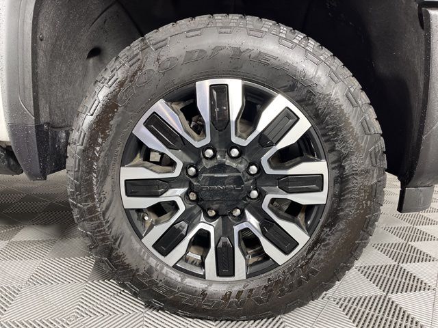 2024 White Frost Tricoat GMC Sierra 2500HD Denali Ultimate 4X4 Truck
