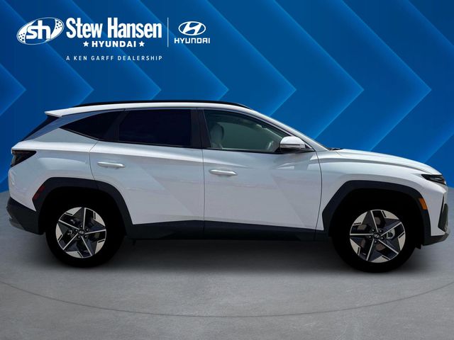 New 2026 White Hyundai SEL Premium image 9