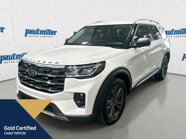 White Metallic 2025 Ford Explorer SUV / Crossover All-Wheel Drive Automatic