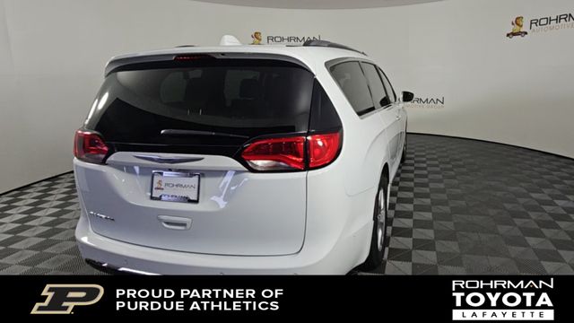 2019 Chrysler Pacifica Touring L Plus 8