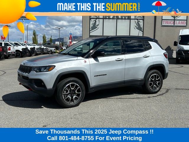 Silver Zynith Metallic Clearcoat 2025 Jeep Compass Trailhawk 4WD SUV / Crossover Four-Wheel Drive 8-Speed Automatic