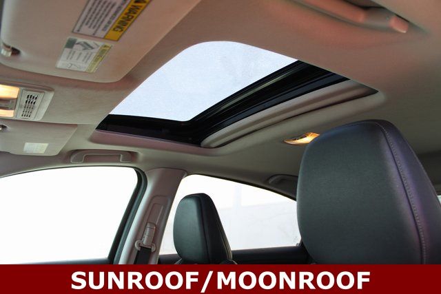 Used 2020  Honda Touring image 17