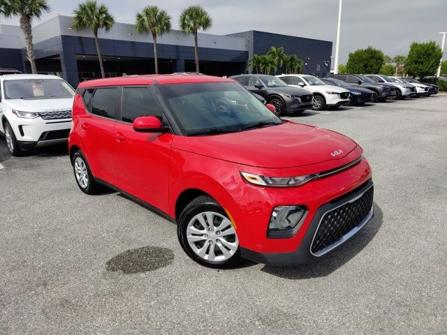 2022 Kia Soul LX 2