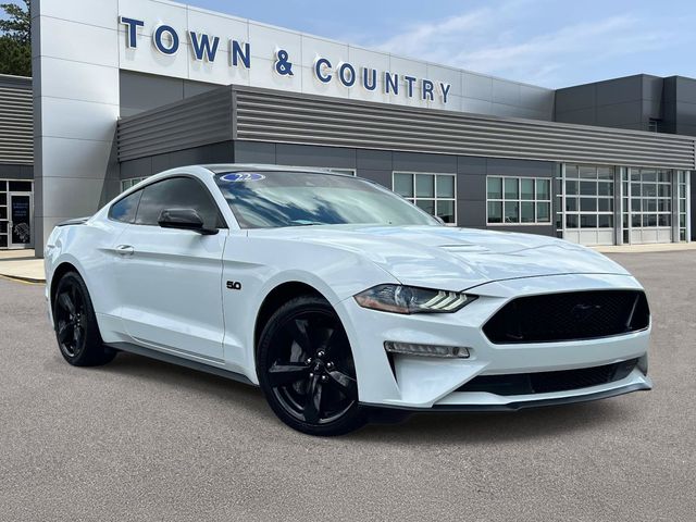 Oxford White 2022 Ford Mustang Coupe Rear-Wheel Drive Automatic