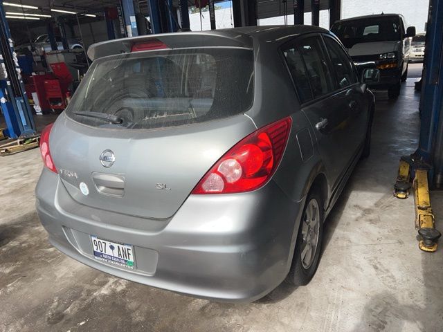 2011 Nissan Versa 1.8 SL 7