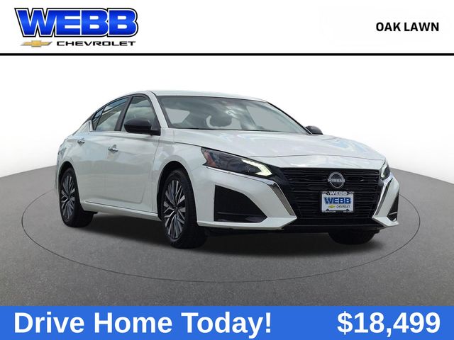 Glacier White 2025 Nissan Altima Sedan Front-Wheel Drive Continuously Variable Transmission