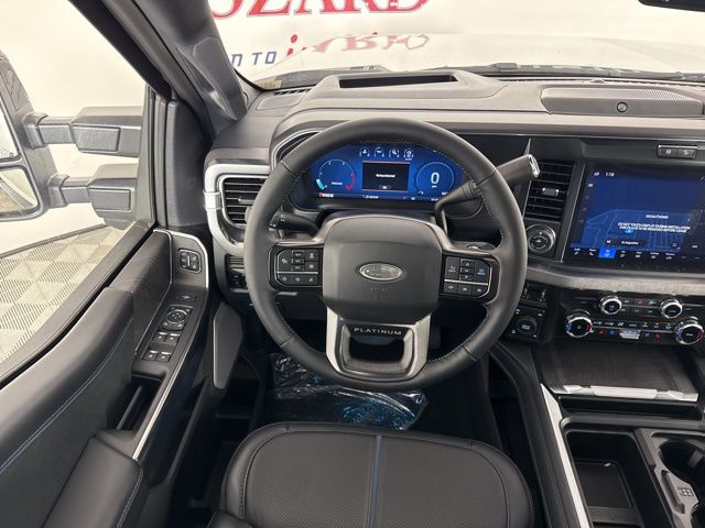 2025 Star White Metallic Tri-Coat Ford Super Duty F-350 SRW Platinum 4X4 Truck