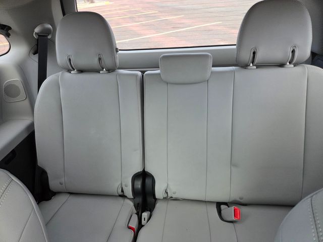2019 Toyota Sienna XLE Auto Access Seat