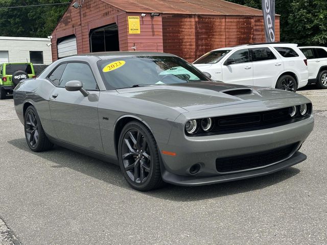 Destroyer Gray Clearcoat 2023 Dodge Challenger Coupe Rear-Wheel Drive 6-Speed Manual