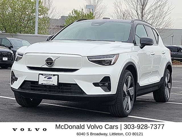 Crystal White Pearl 2026 Volvo EX40 1-Speed Automatic