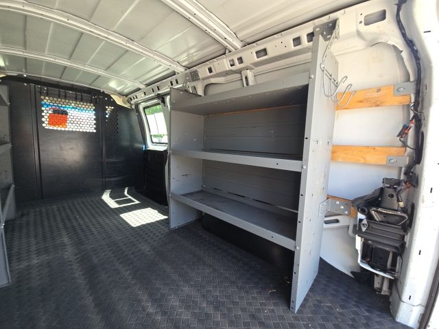 2022 GMC Savana 2500 Work Van:C02606