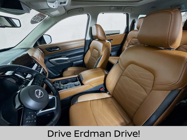 Used 2025 Nissan Pathfinder SUV