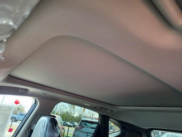 New 2026  Nissan SL image 13