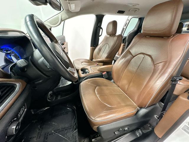 2017 Chrysler Pacifica Limited White at Auto Express Mitsubishi