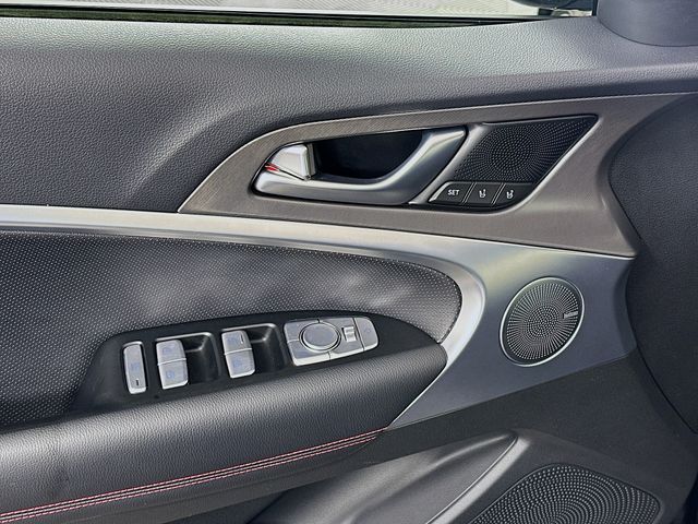 Thumbnail: 2025 Genesis G70 - 18