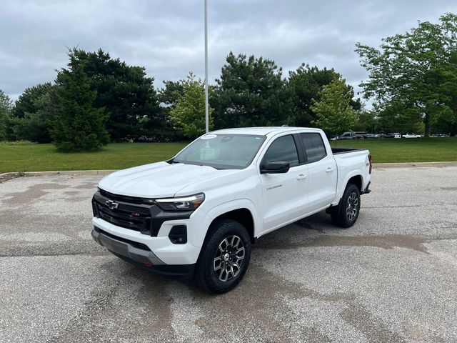 Summit White 2023 Chevrolet Colorado Pickup Truck Four-Wheel Drive 8-Speed Automatic