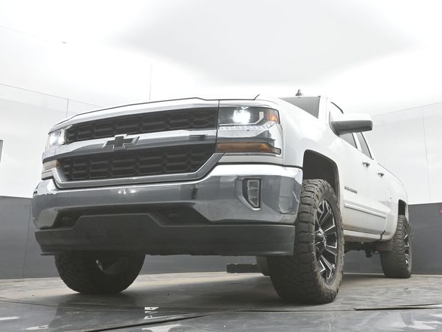 Used 2018 White Chevrolet LT image 29