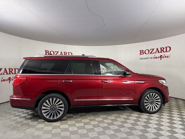 2018 Ruby Red Metallic Tinted Clearcoat Lincoln Navigator Select RWD SUV