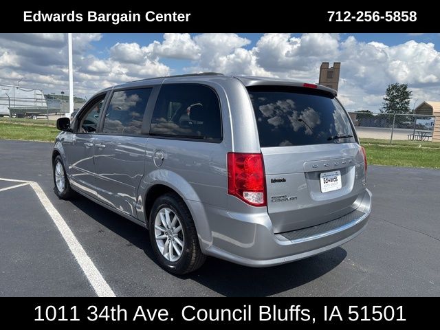 2015 Dodge Grand Caravan SXT photo