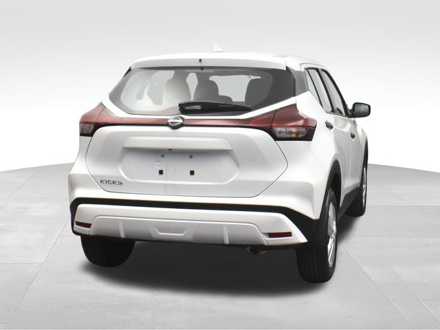 2024 Nissan Kicks S 10