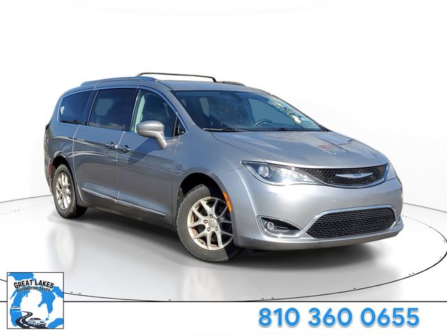 2020 Chrysler Pacifica Touring L's photo