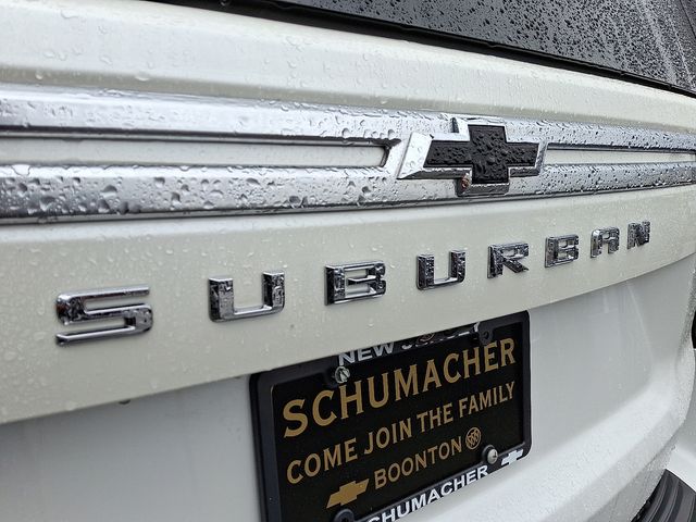 2023 Chevrolet Suburban High Country photo