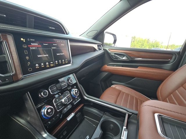 2023 GMC Yukon Denali Ultimate:C02667