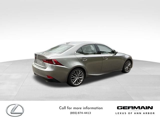 2016 Lexus IS 300 photo 5